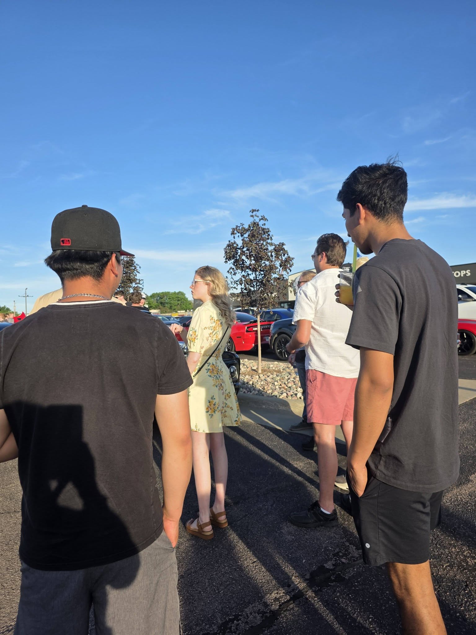 Two friends talking shop over their builds at WHIPS